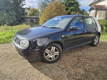 Used Volkswagen Golf 2002 for sale - 76025788: Photo