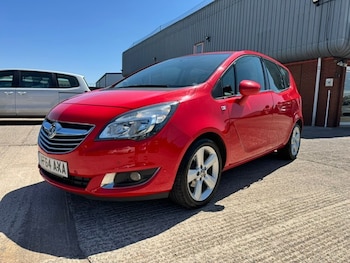 2015 (64) - 1.4i 16V Tech Line 5dr
