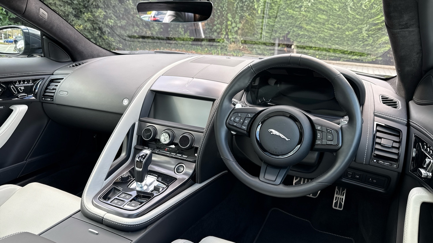 Used Jaguar F-Type 2024 for sale - 76134373: Photo 22
