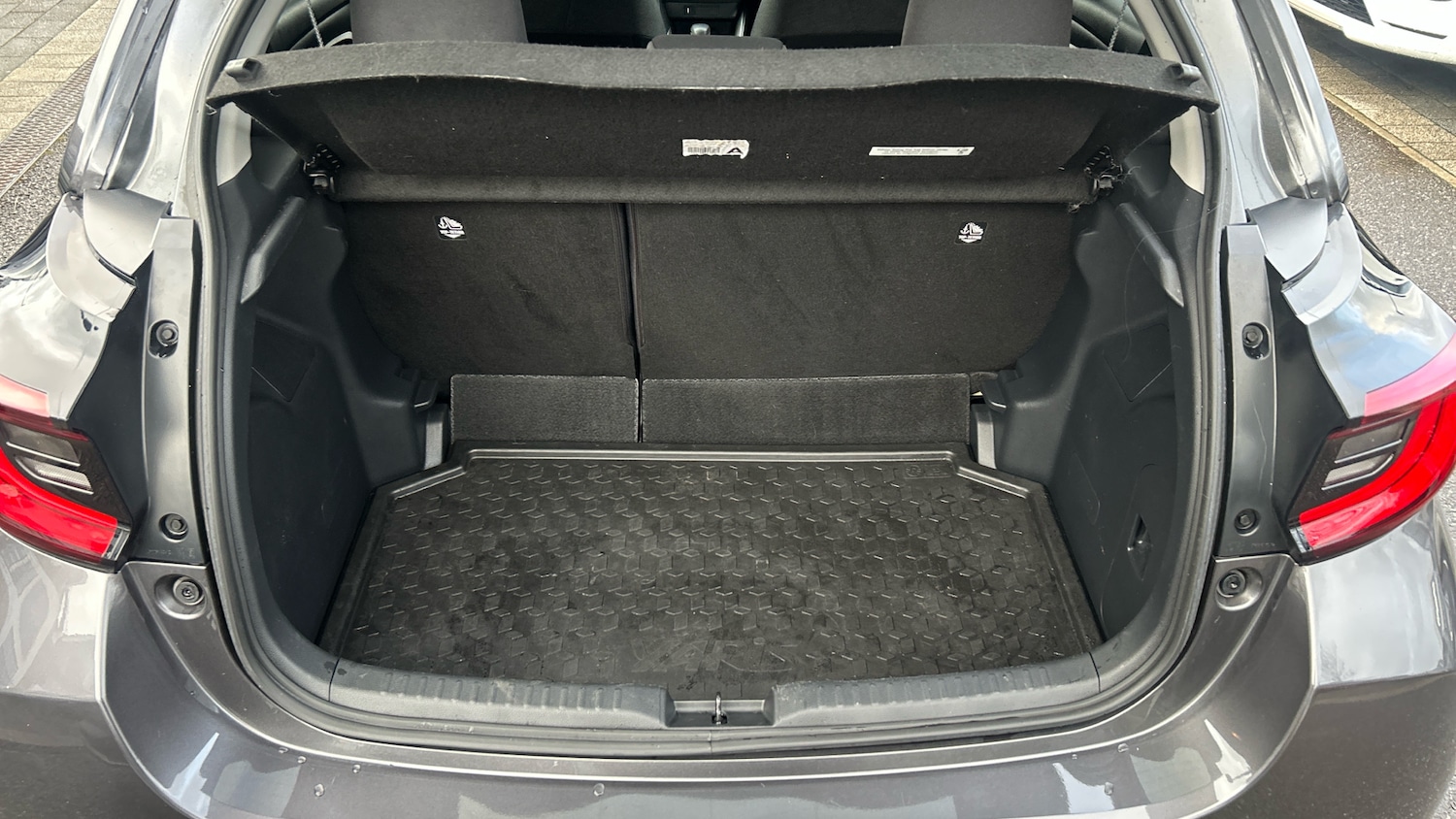 Used Toyota Yaris 2021 for sale - 77906374: Photo 15