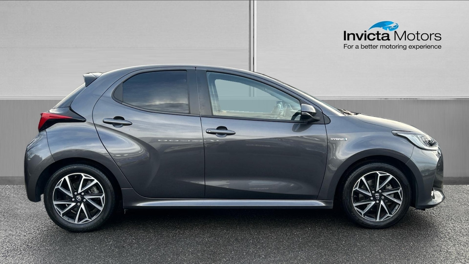 Used Toyota Yaris 2021 for sale - 77906374: Photo 2