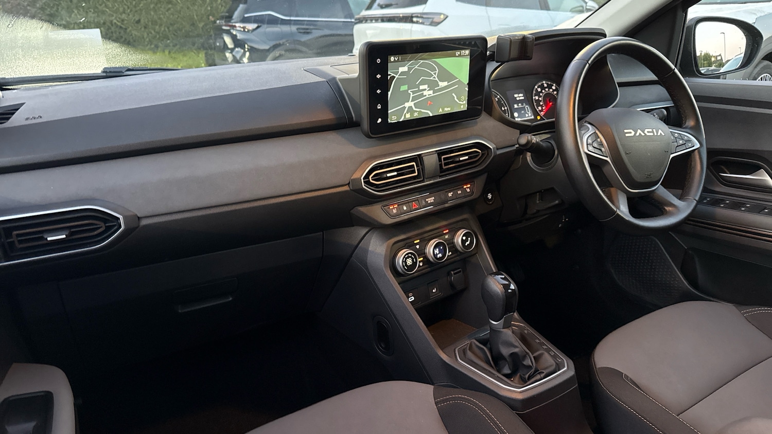 Used Dacia Sandero Stepway 2025 for sale - 77668251: Photo 10