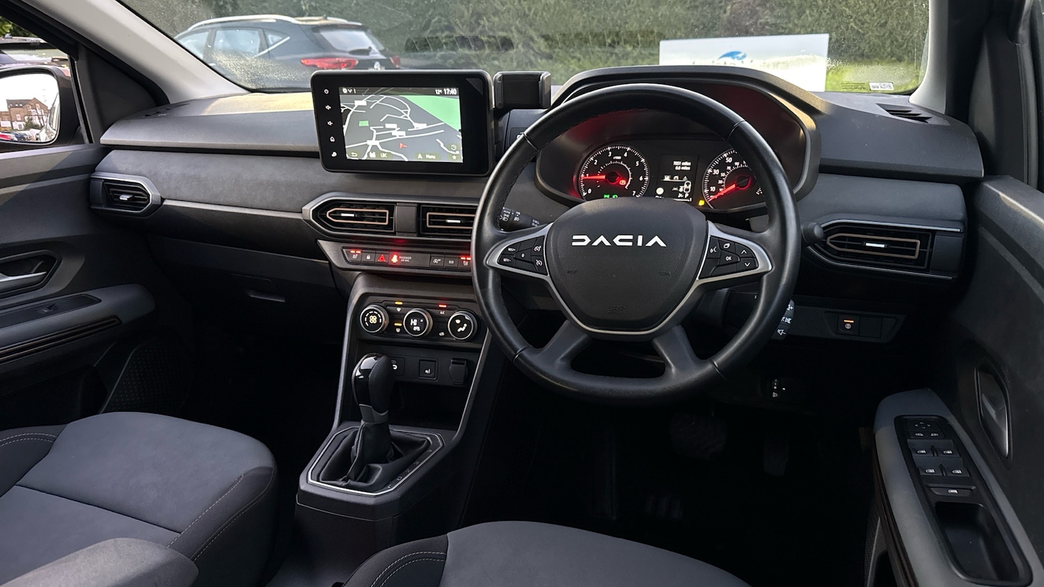 Used Dacia Sandero Stepway 2025 for sale - 77668251: Photo 9