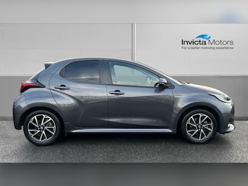 Used Toyota Yaris 2021 for sale - 77329026: Photo