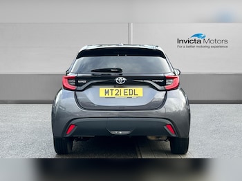 Used Toyota Yaris 2021 for sale - 77329026: Photo