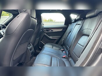 Used Jaguar F-Pace 2022 for sale - 76134395: Photo