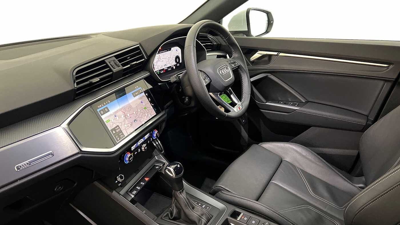 Used Audi Q3 2024 for sale - 78144668: Photo 2