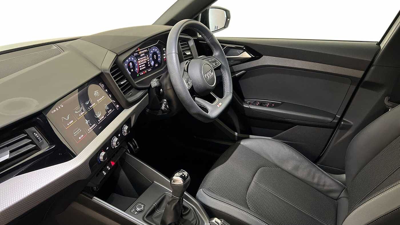 Used Audi A1 2023 for sale - 76675965: Photo 2