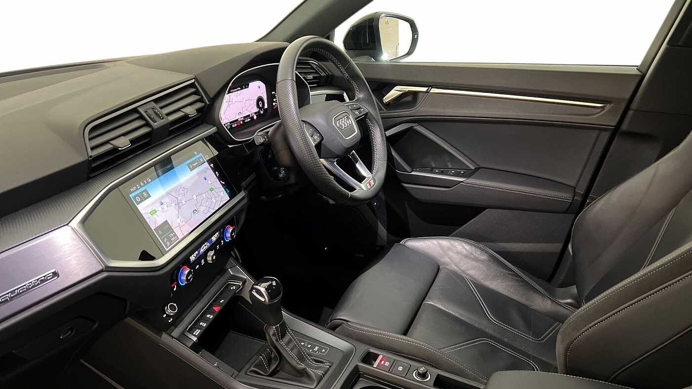 Used Audi Q3 2022 for sale - 76674896: Photo 2