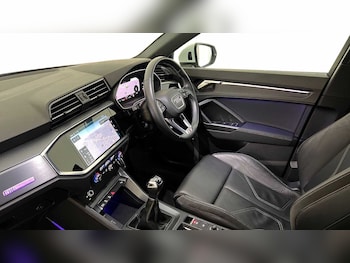 Used Audi Q3 2020 for sale - 76274109: Photo
