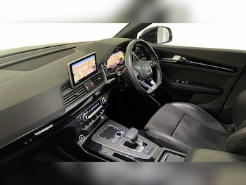 Used Audi Q5 2020 for sale - 76680909: Photo