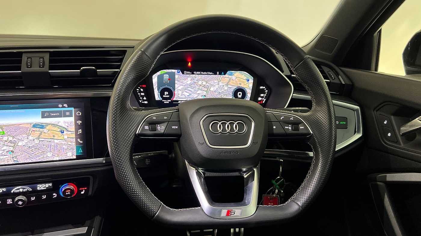 Used Audi Q3 2023 for sale - 76676360: Photo 10