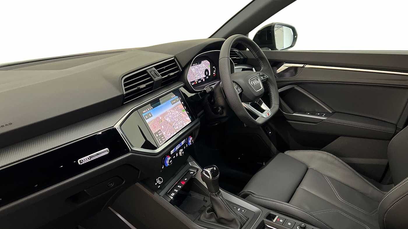 Used Audi Q3 2025 for sale - 76679910: Photo 2