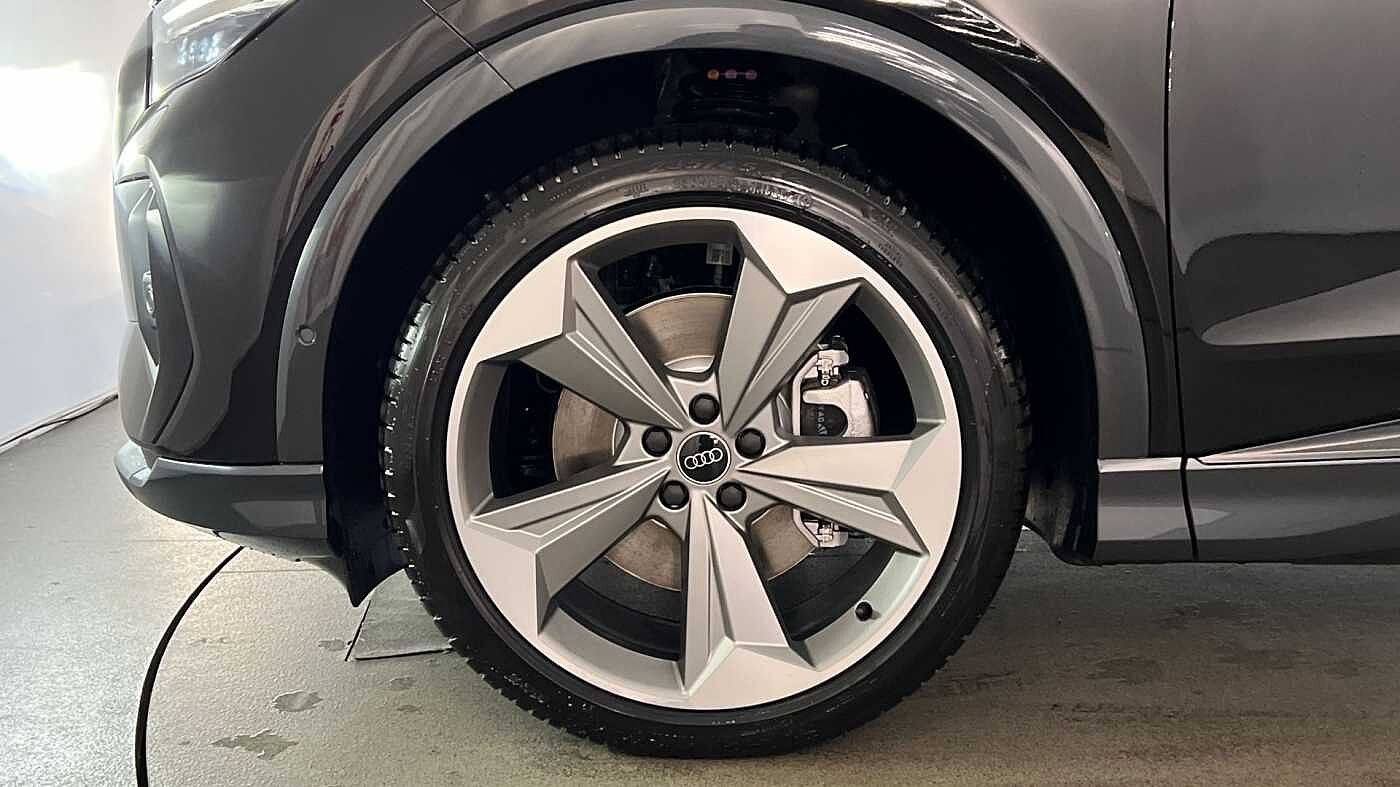 Used Audi Q4 e-tron 2025 for sale - 76678089: Photo 5