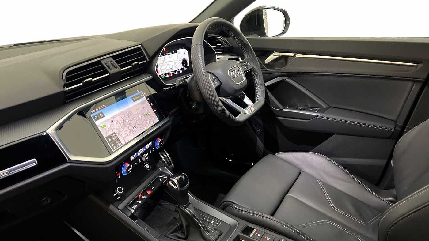 Used Audi Q3 2024 for sale - 78144669: Photo 2