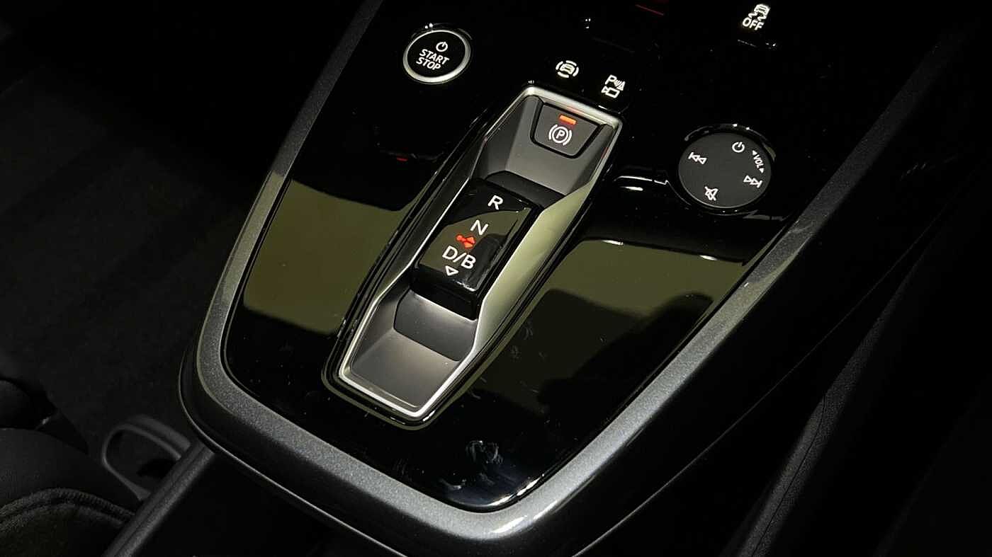 Used Audi Q4 e-tron 2025 for sale - 76679949: Photo 15