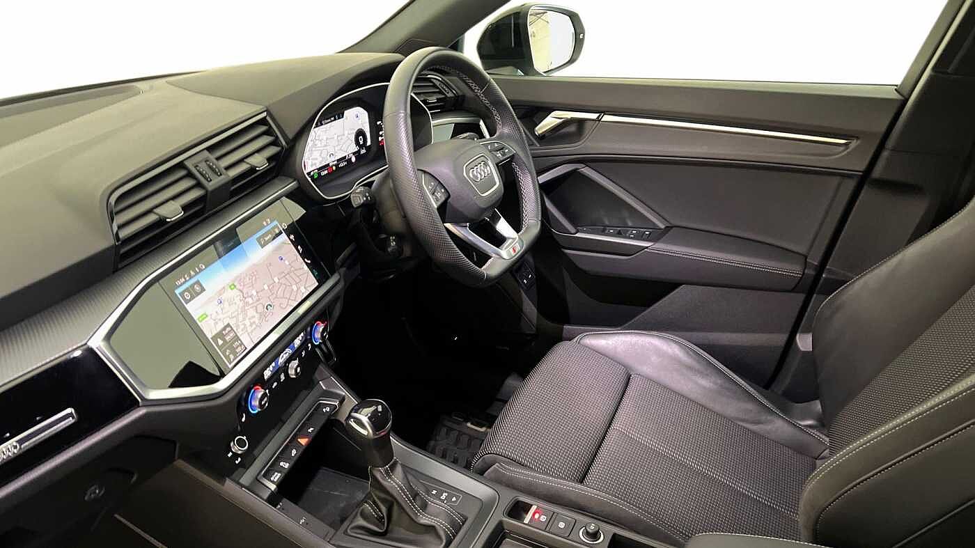 Used Audi Q3 2022 for sale - 76674791: Photo 2