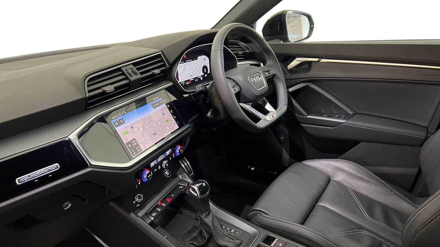 Used Audi Q3 2024 for sale - 77915987: Photo 2