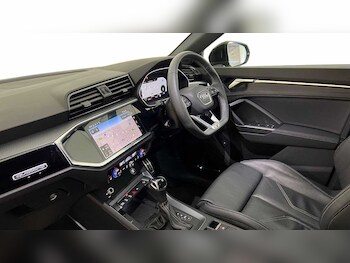 Used Audi Q3 2024 for sale - 77915987: Photo