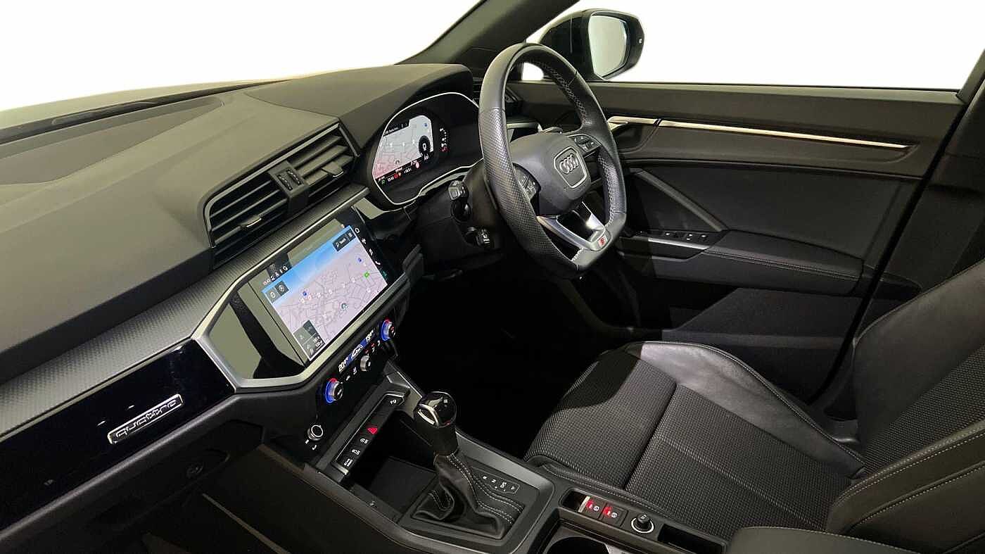 Used Audi Q3 2022 for sale - 76675409: Photo 2