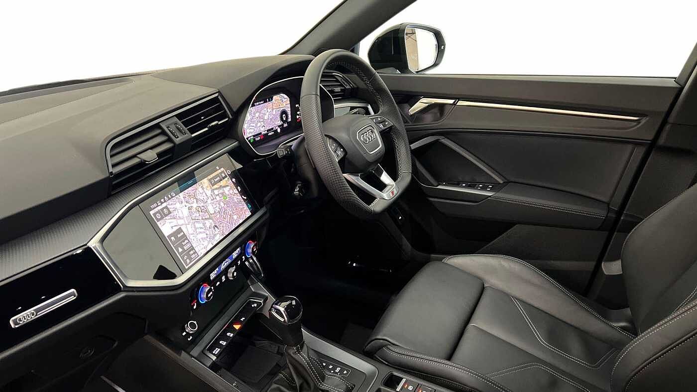 Used Audi Q3 2025 for sale - 76679484: Photo 2