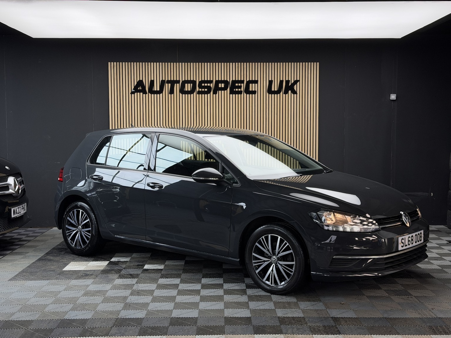 Used Volkswagen Golf 2018 for sale - 77622454: Photo 1