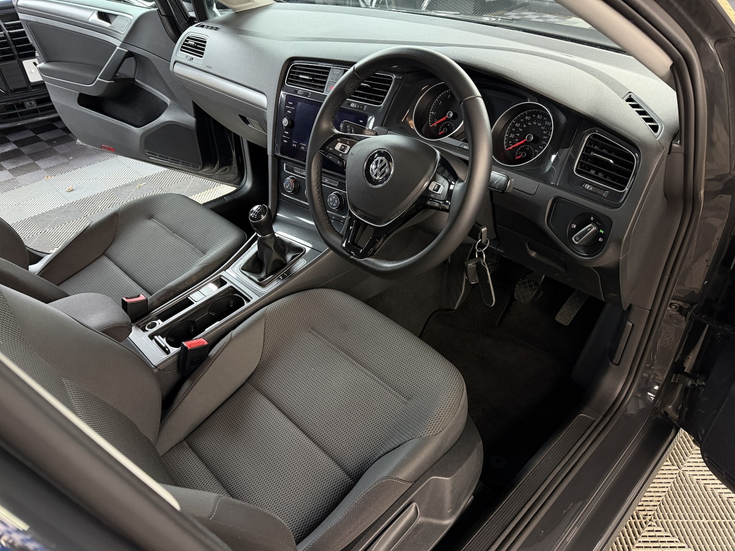 Used Volkswagen Golf 2018 for sale - 77622454: Photo 15