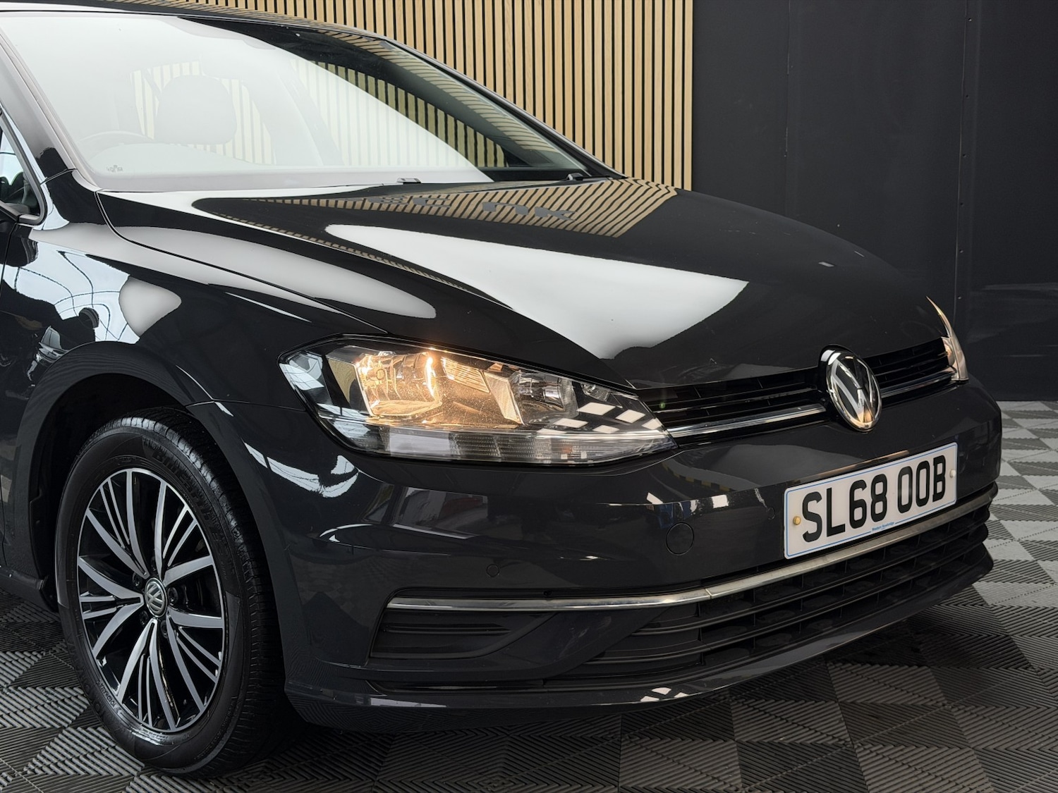 Used Volkswagen Golf 2018 for sale - 77622454: Photo 4