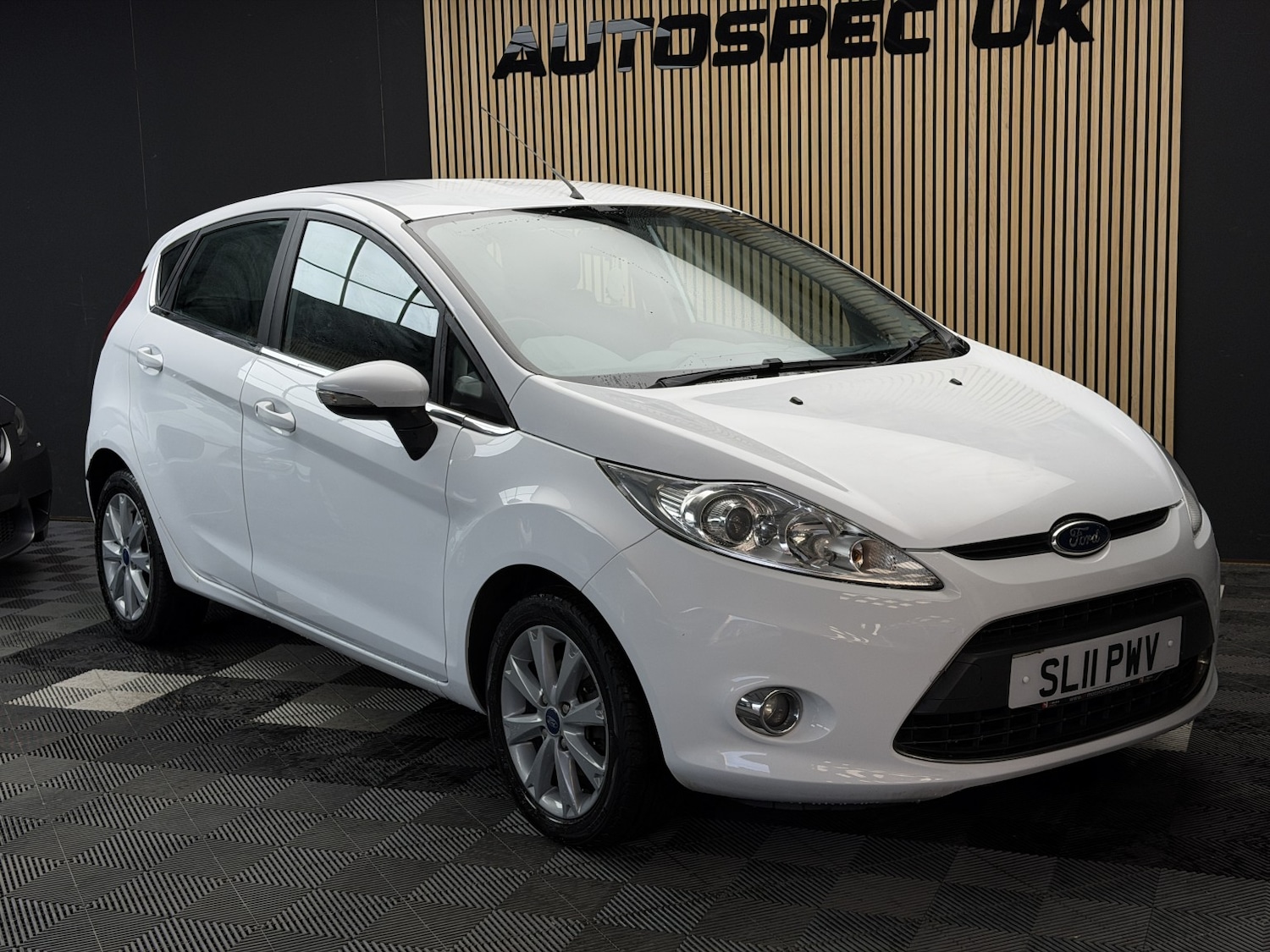 Used Ford Fiesta 2011 for sale - 77357297: Photo 2