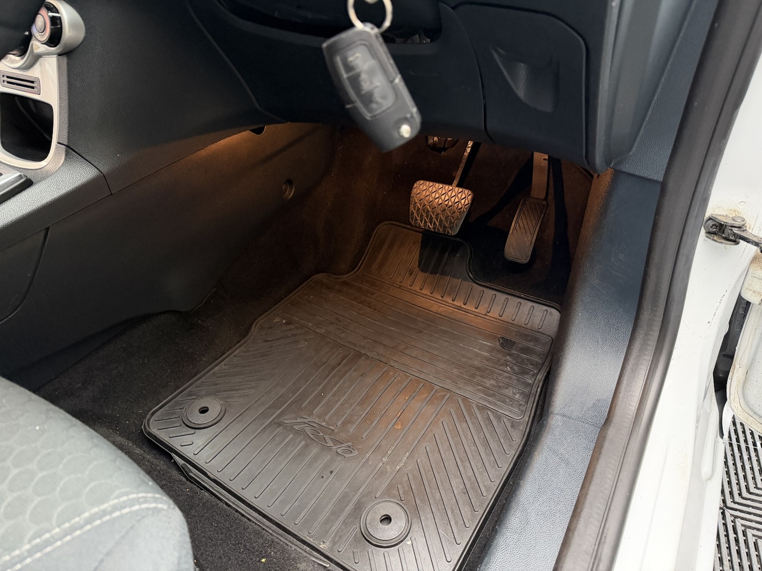 Used Ford Fiesta 2011 for sale - 77357297: Photo 20