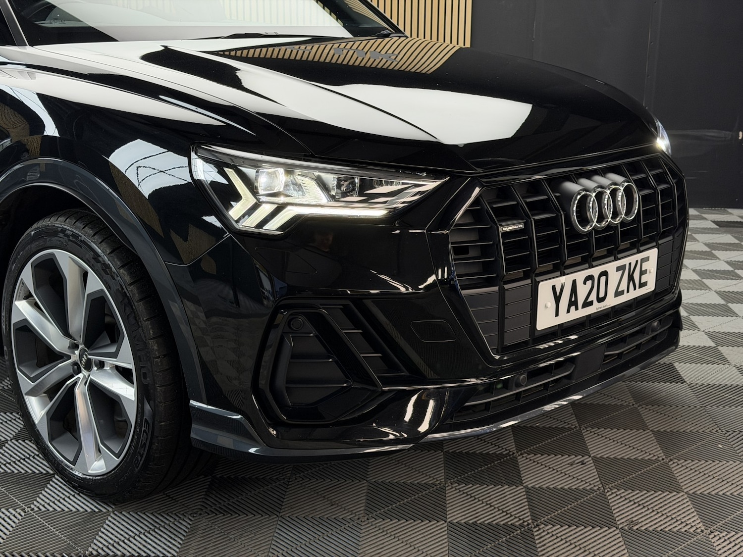 Used Audi Q3 2020 for sale - 77525659: Photo 3