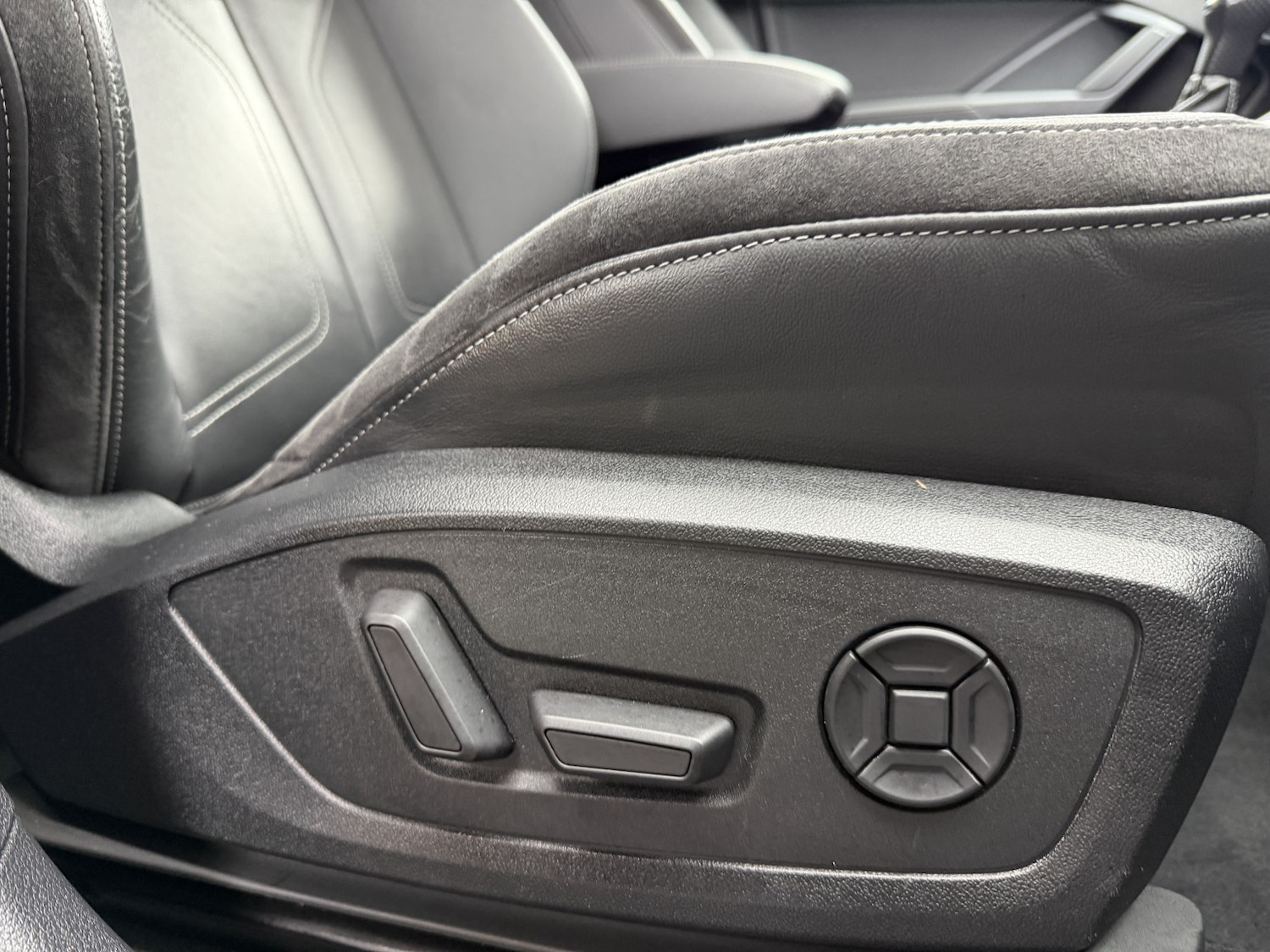 Used Audi Q3 2020 for sale - 77525659: Photo 41