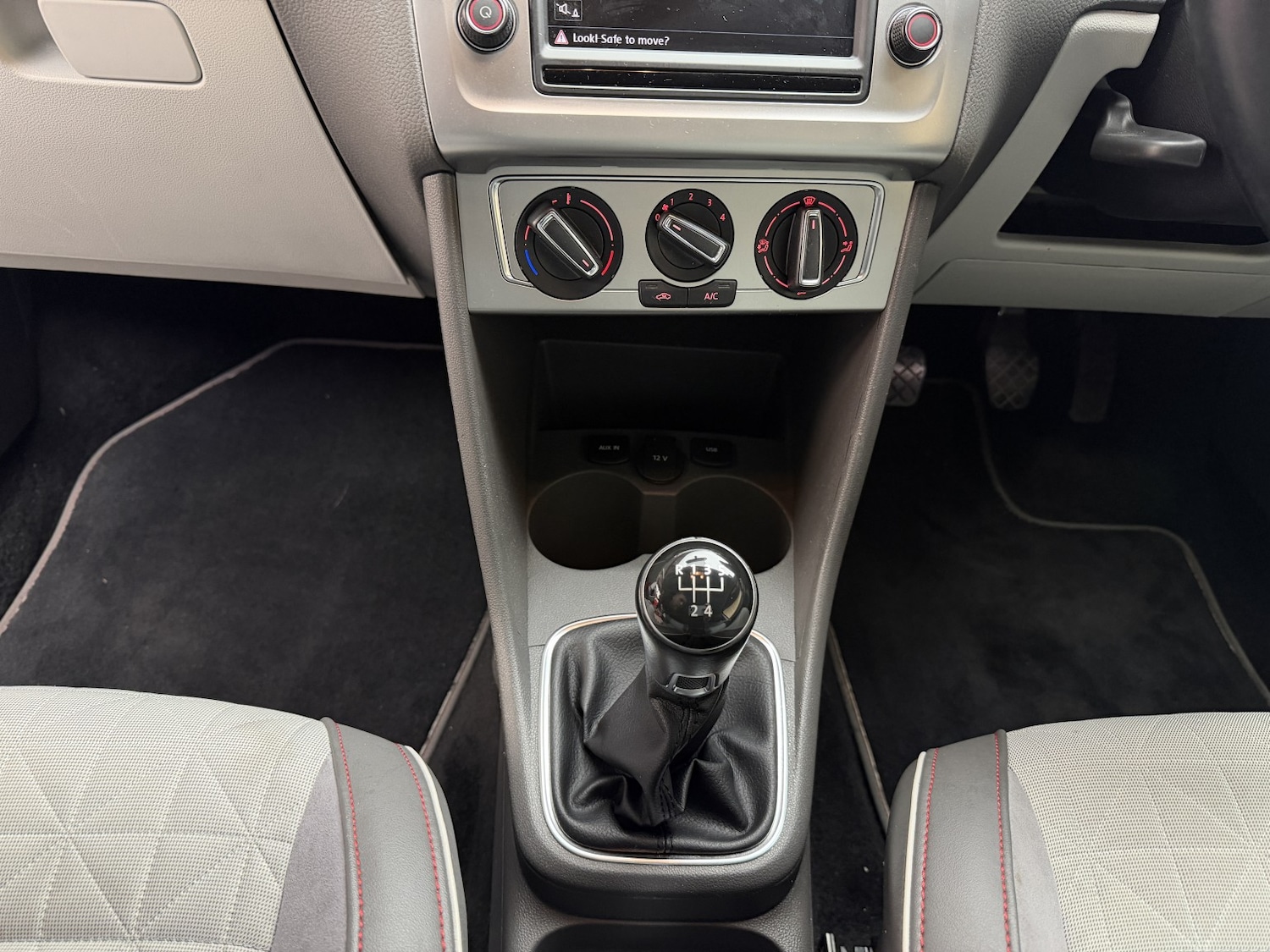 Used Volkswagen Polo 2017 for sale - 76560049: Photo 25