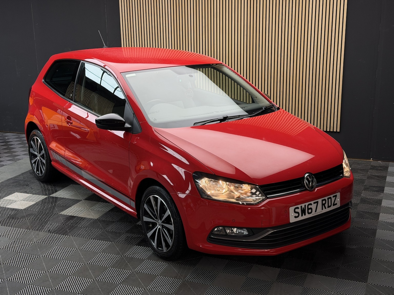 Used Volkswagen Polo 2017 for sale - 76560049: Photo 3