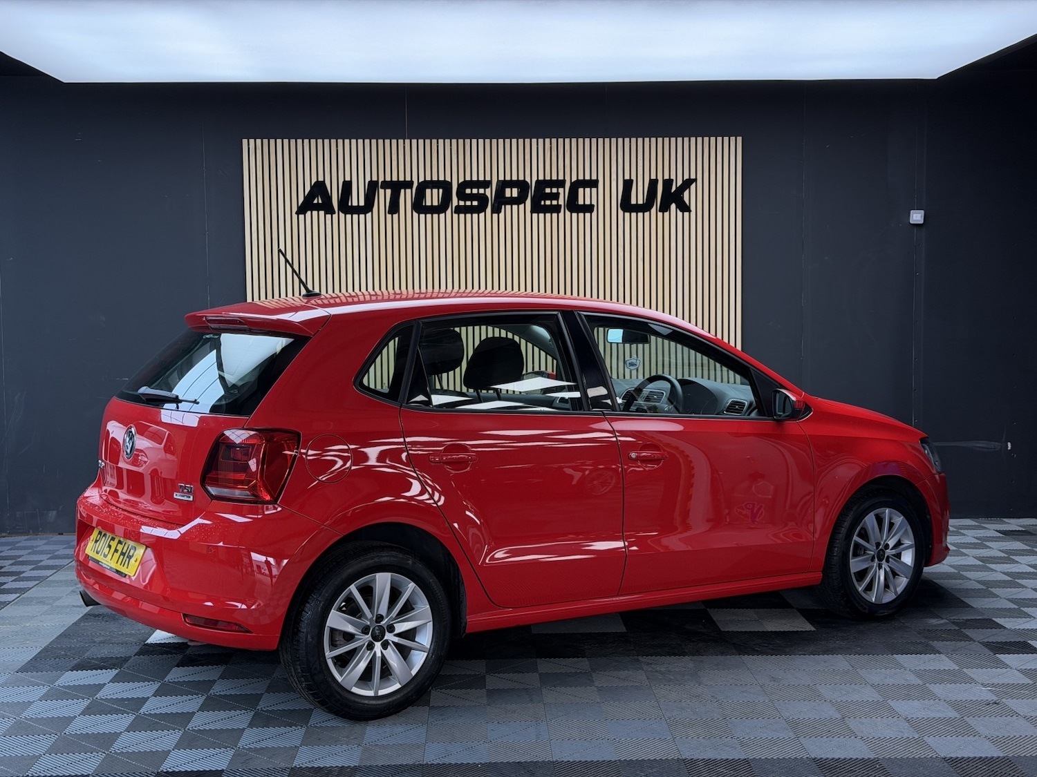 Used Volkswagen Polo 2015 for sale - 77173114: Photo 14