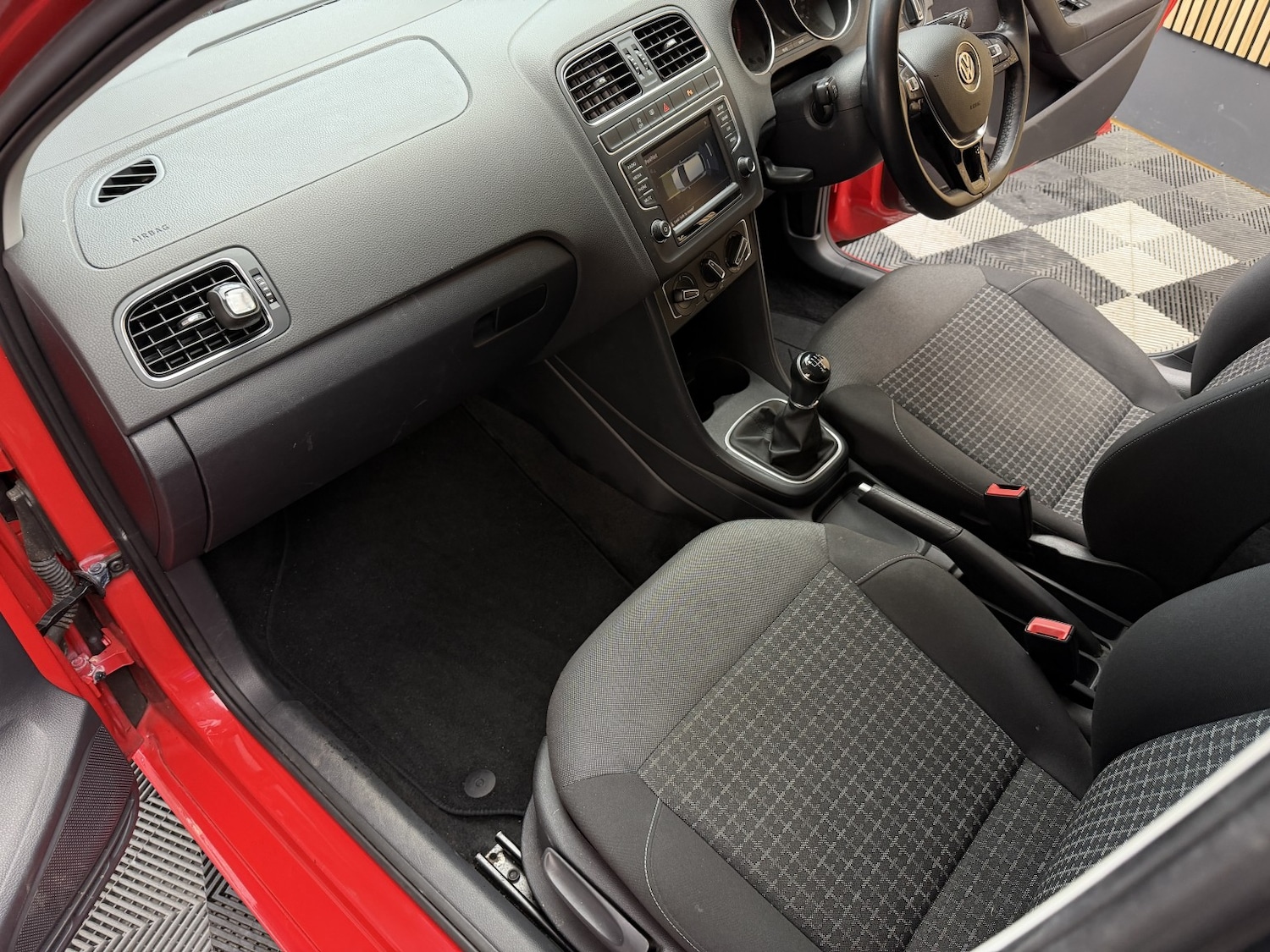 Used Volkswagen Polo 2015 for sale - 77173114: Photo 25