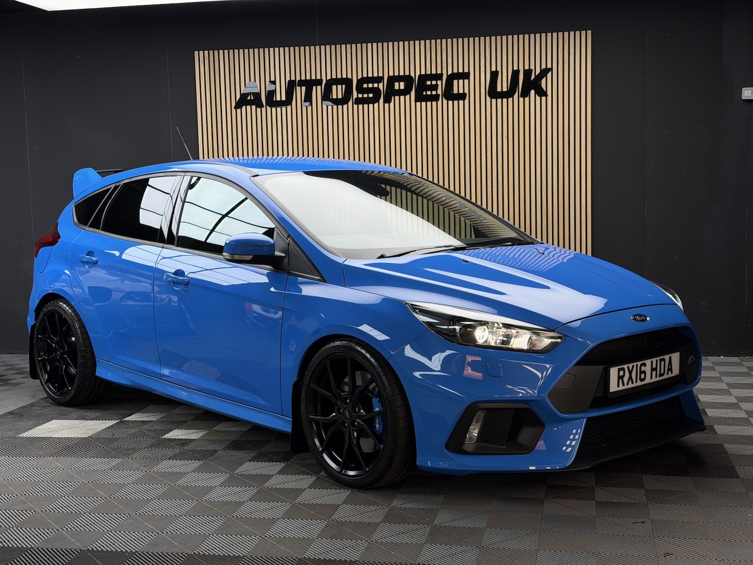 Used Ford Focus 2016 for sale - 77370669: Photo 2