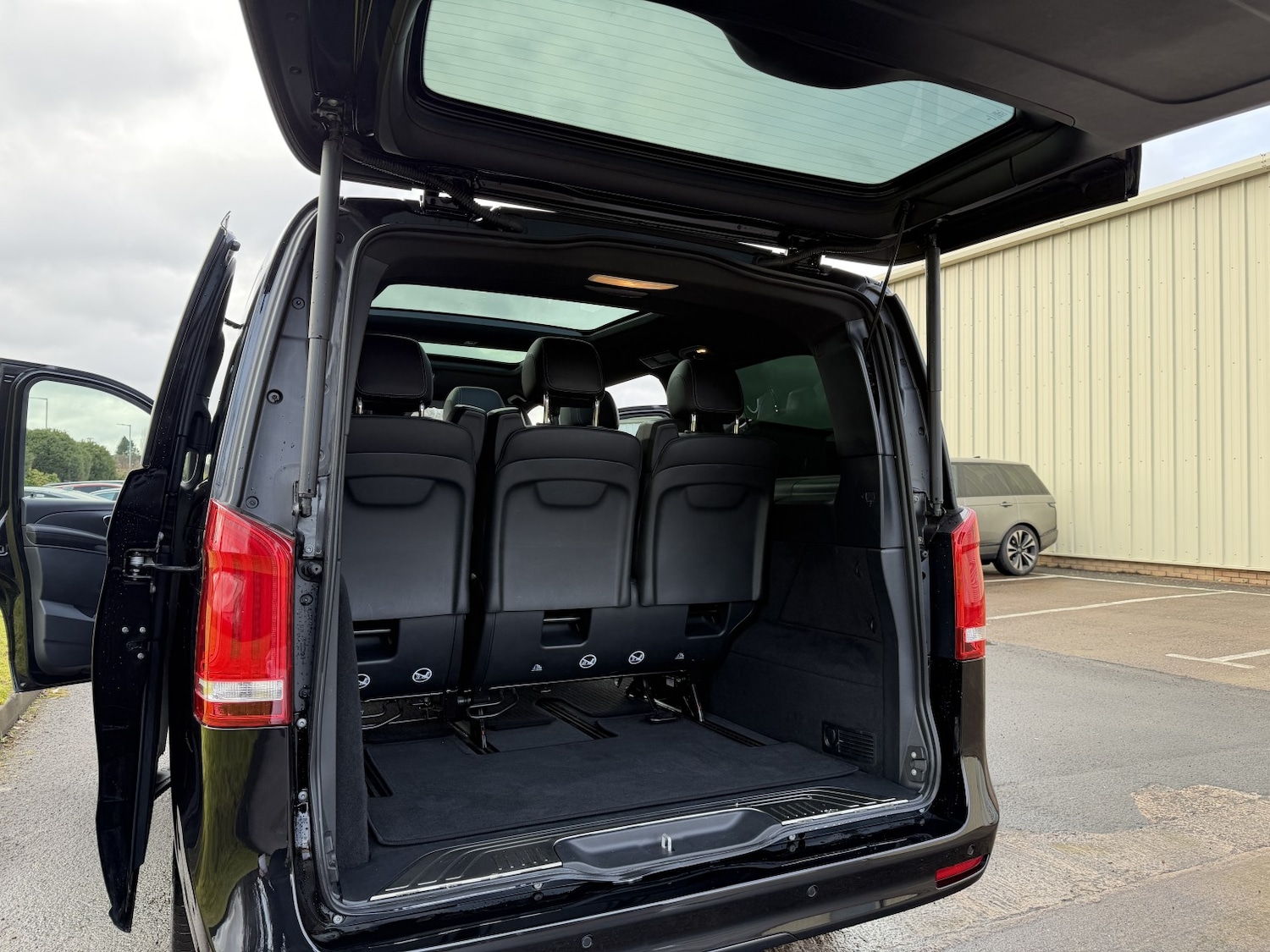 Used Mercedes-Benz V-Class 2022 for sale - 77572740: Photo 32