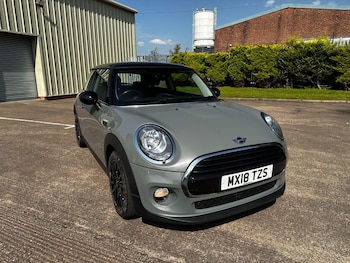 Used MINI Hatch 2018 for sale - 75587179: Photo