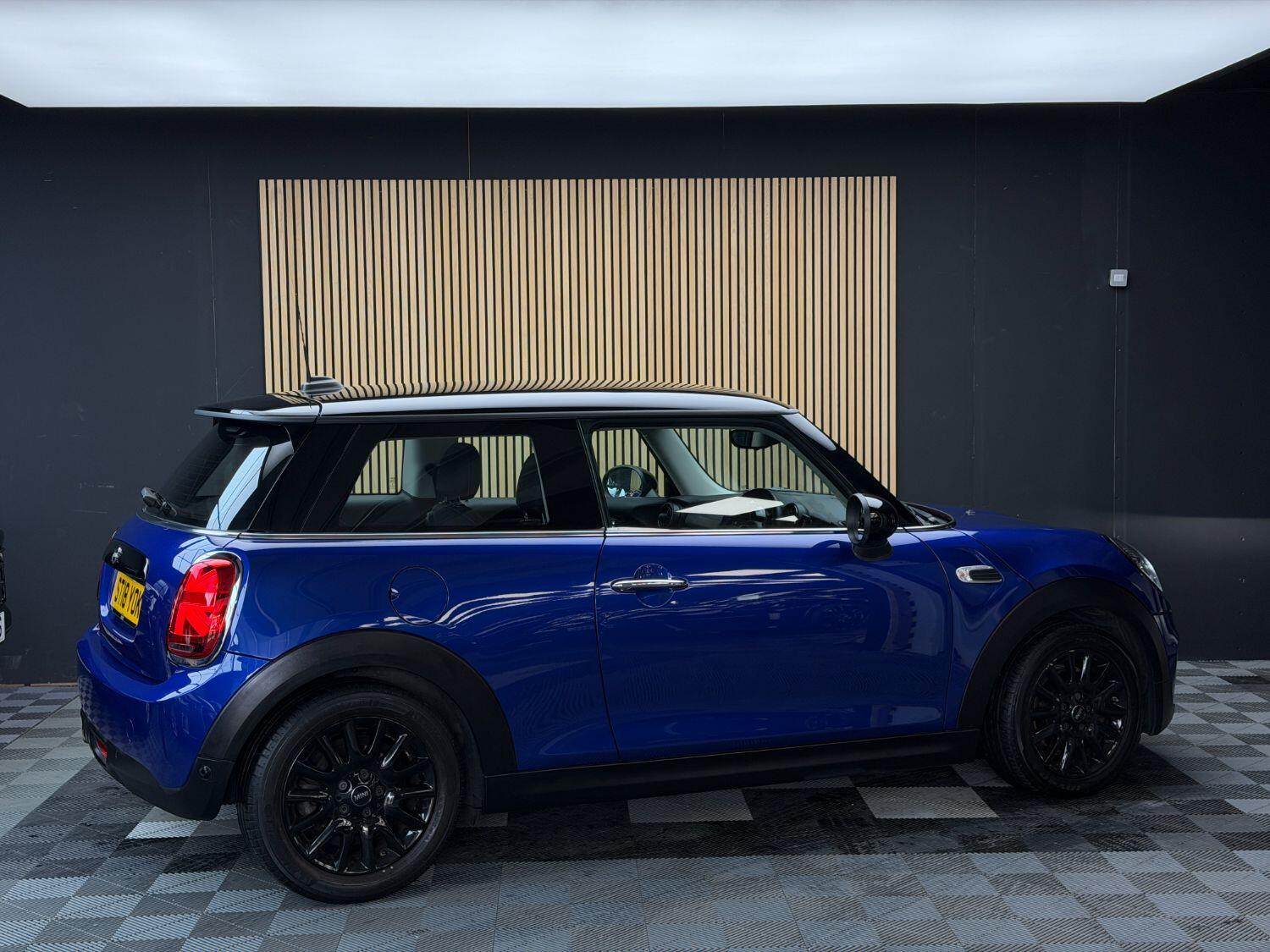 Used MINI Hatch 2018 for sale - 76358111: Photo 11