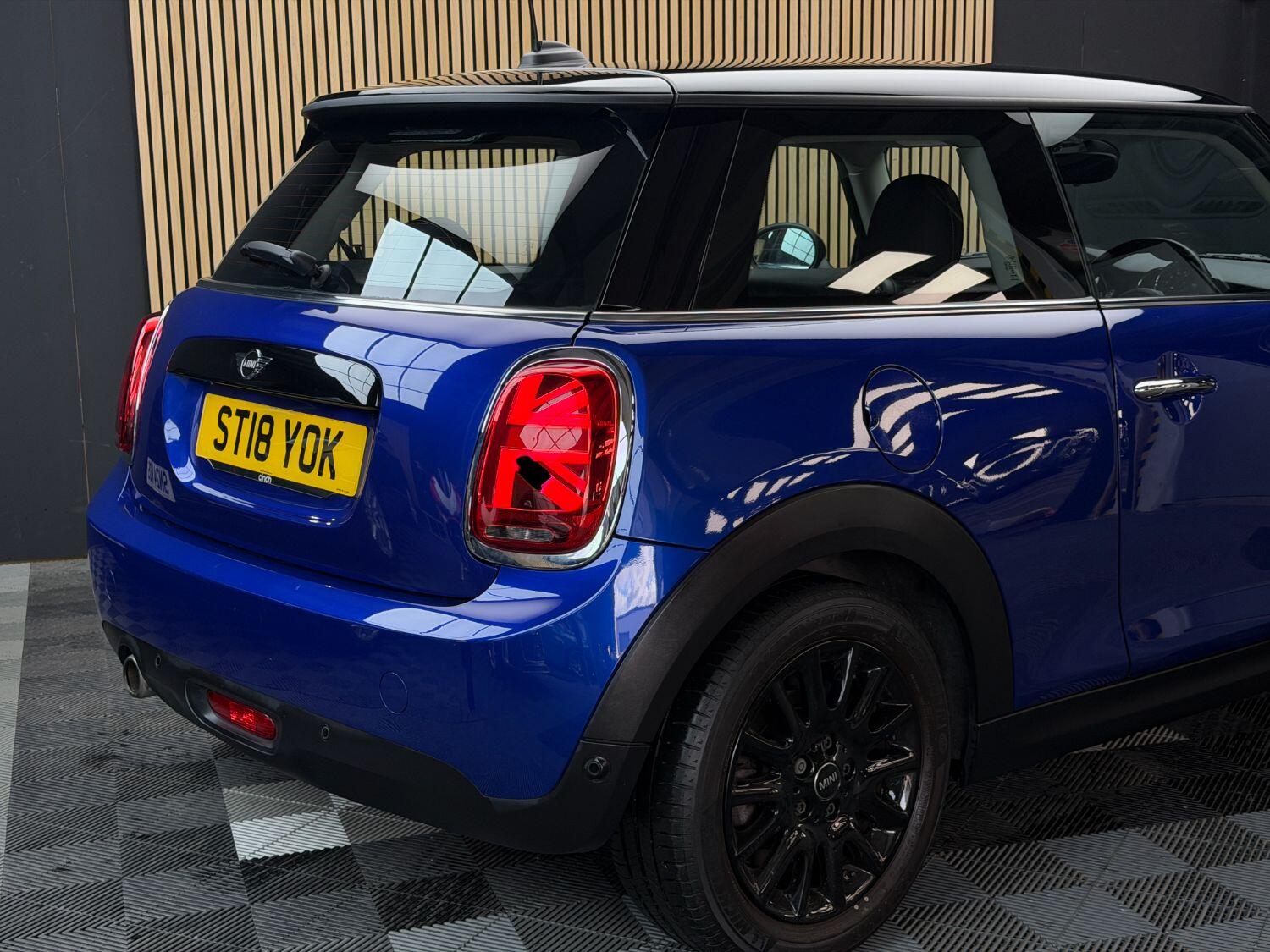 Used MINI Hatch 2018 for sale - 76358111: Photo 12