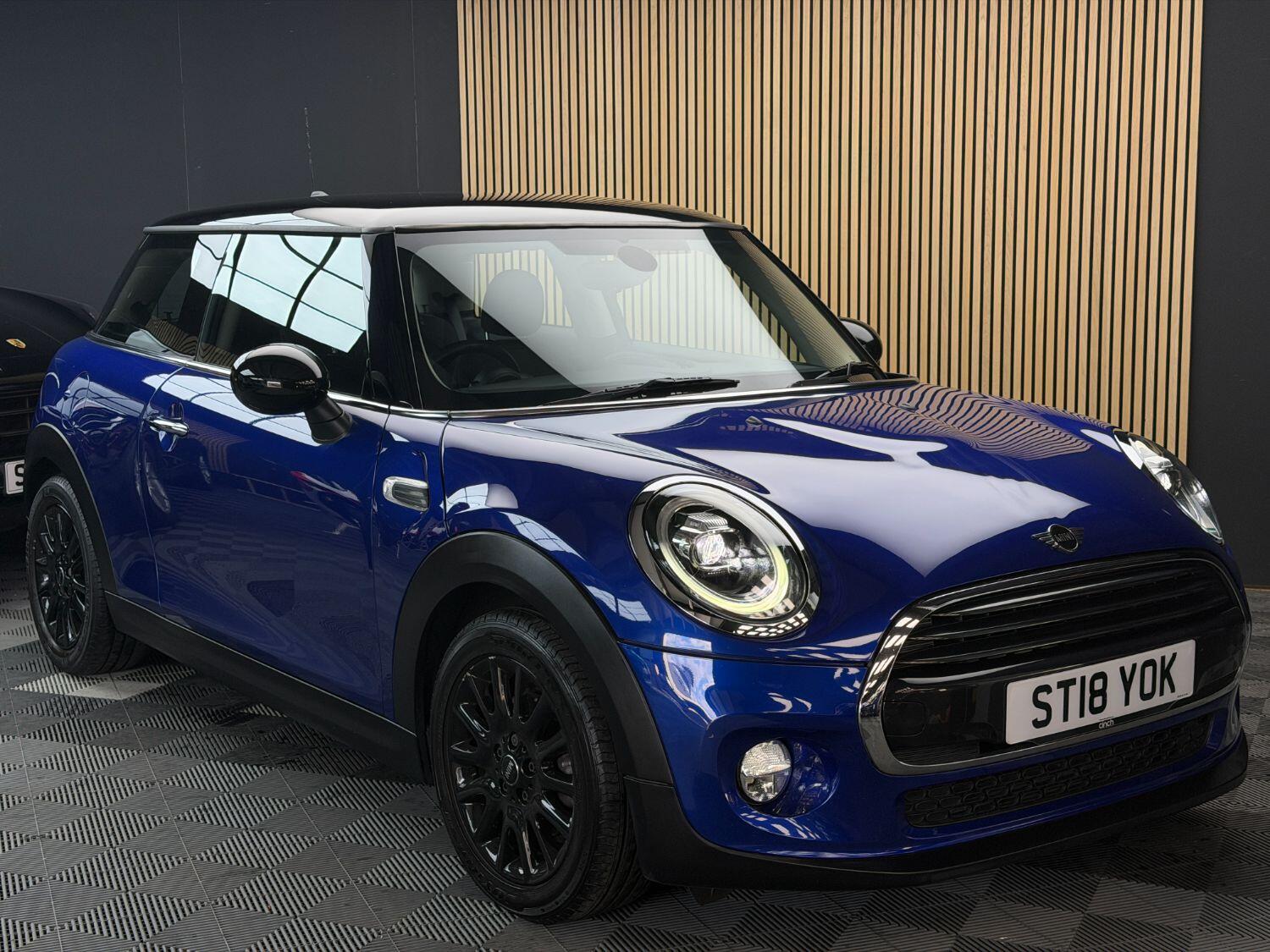 Used MINI Hatch 2018 for sale - 76358111: Photo 2