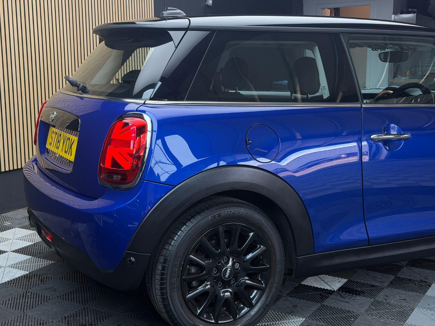 Used MINI Hatch 2018 for sale - 76358111: Photo 4