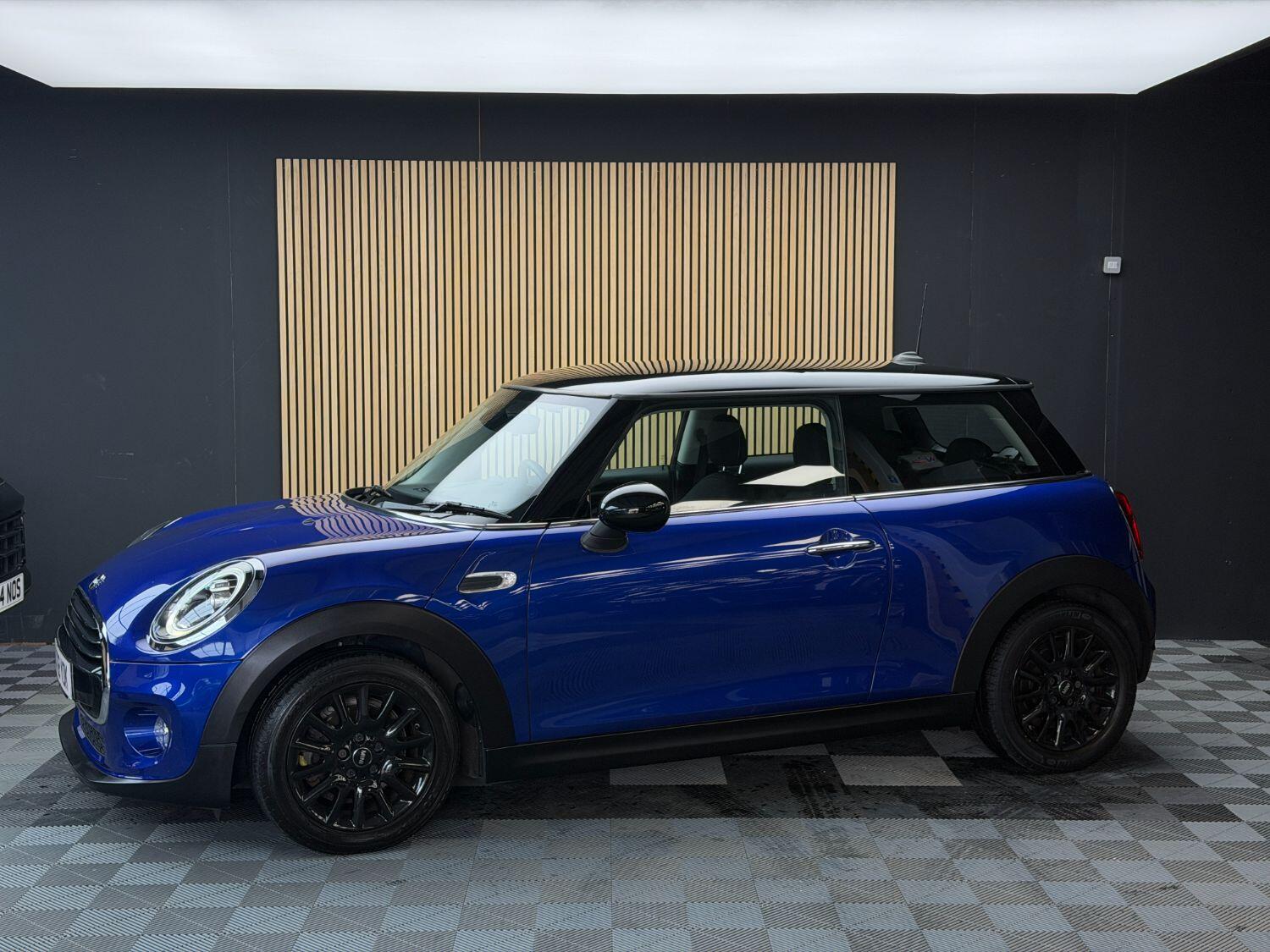 Used MINI Hatch 2018 for sale - 76358111: Photo 6