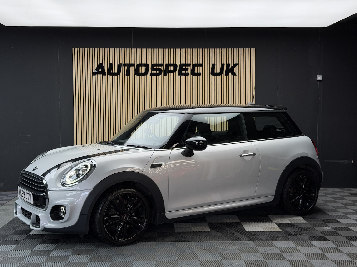 Used MINI Hatch 2019 for sale - 76784994: Photo 9