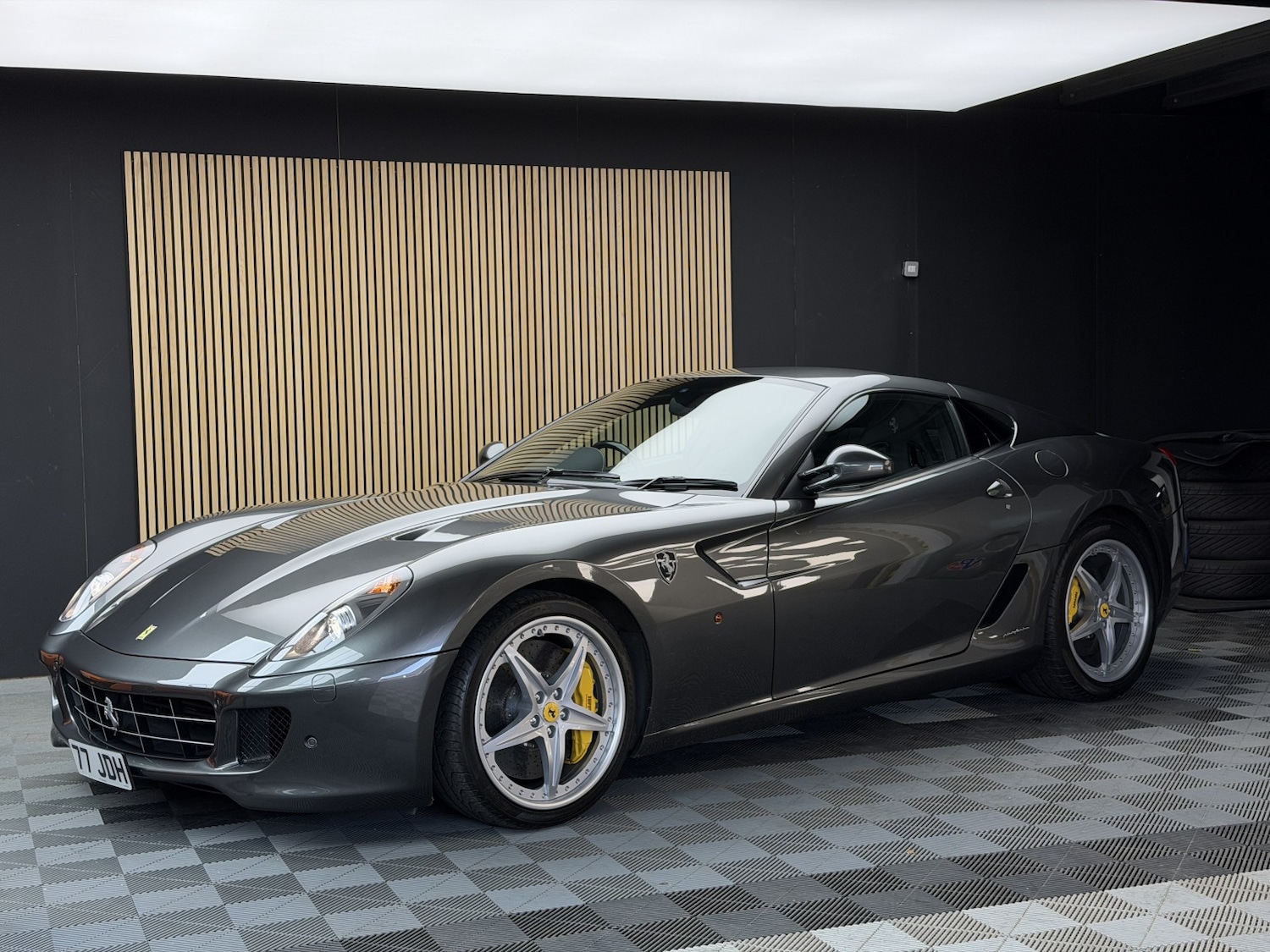 Used Ferrari 599 2011 for sale - 76706179: Photo 2