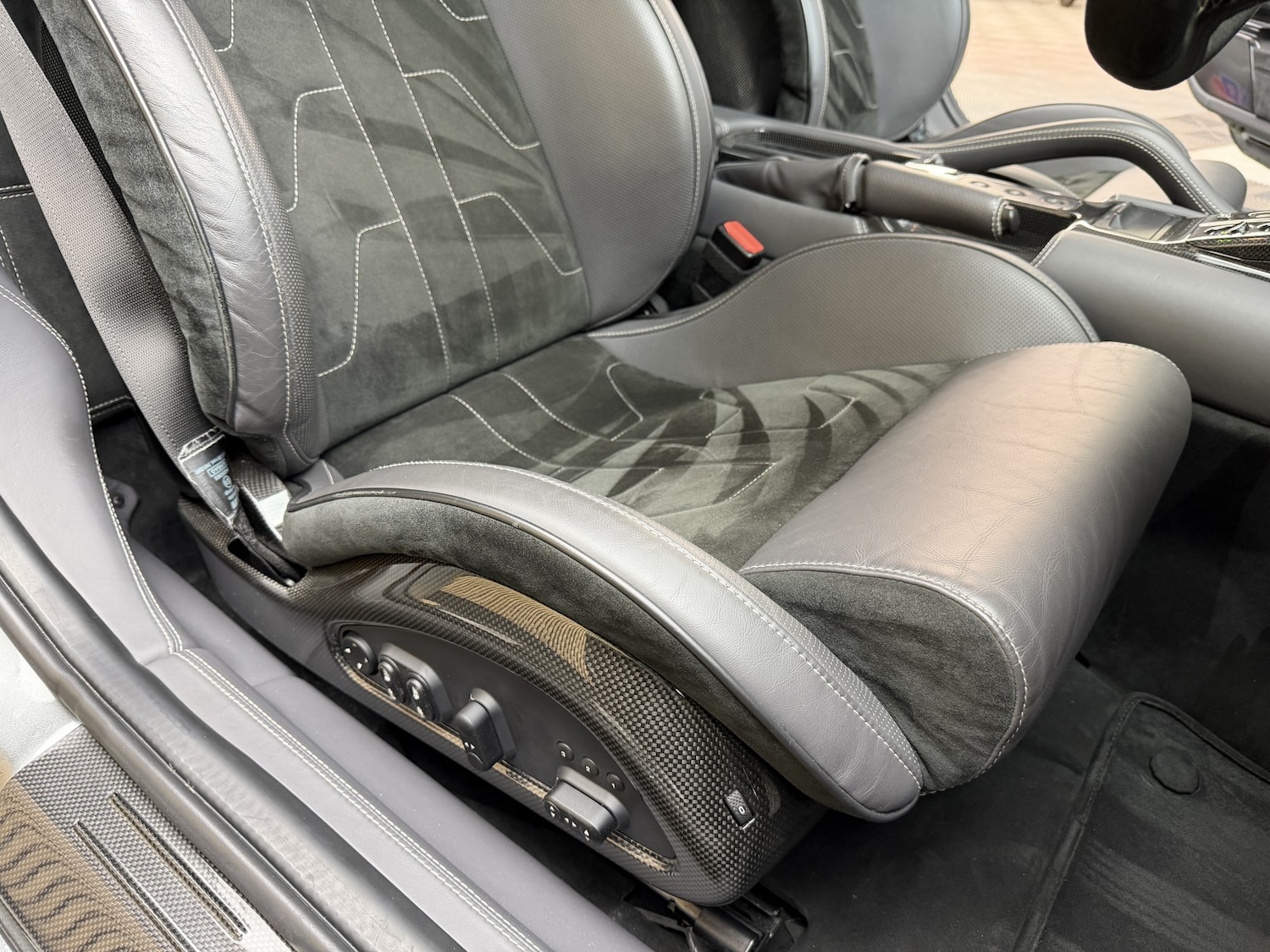 Used Ferrari 599 2011 for sale - 76706179: Photo 26