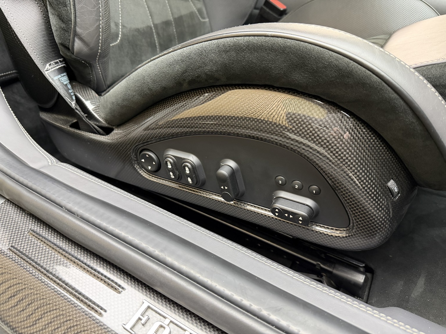 Used Ferrari 599 2011 for sale - 76706179: Photo 27