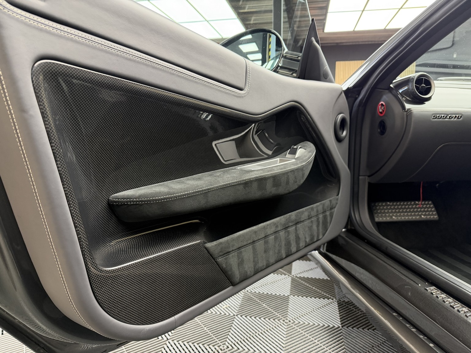 Used Ferrari 599 2011 for sale - 76706179: Photo 35