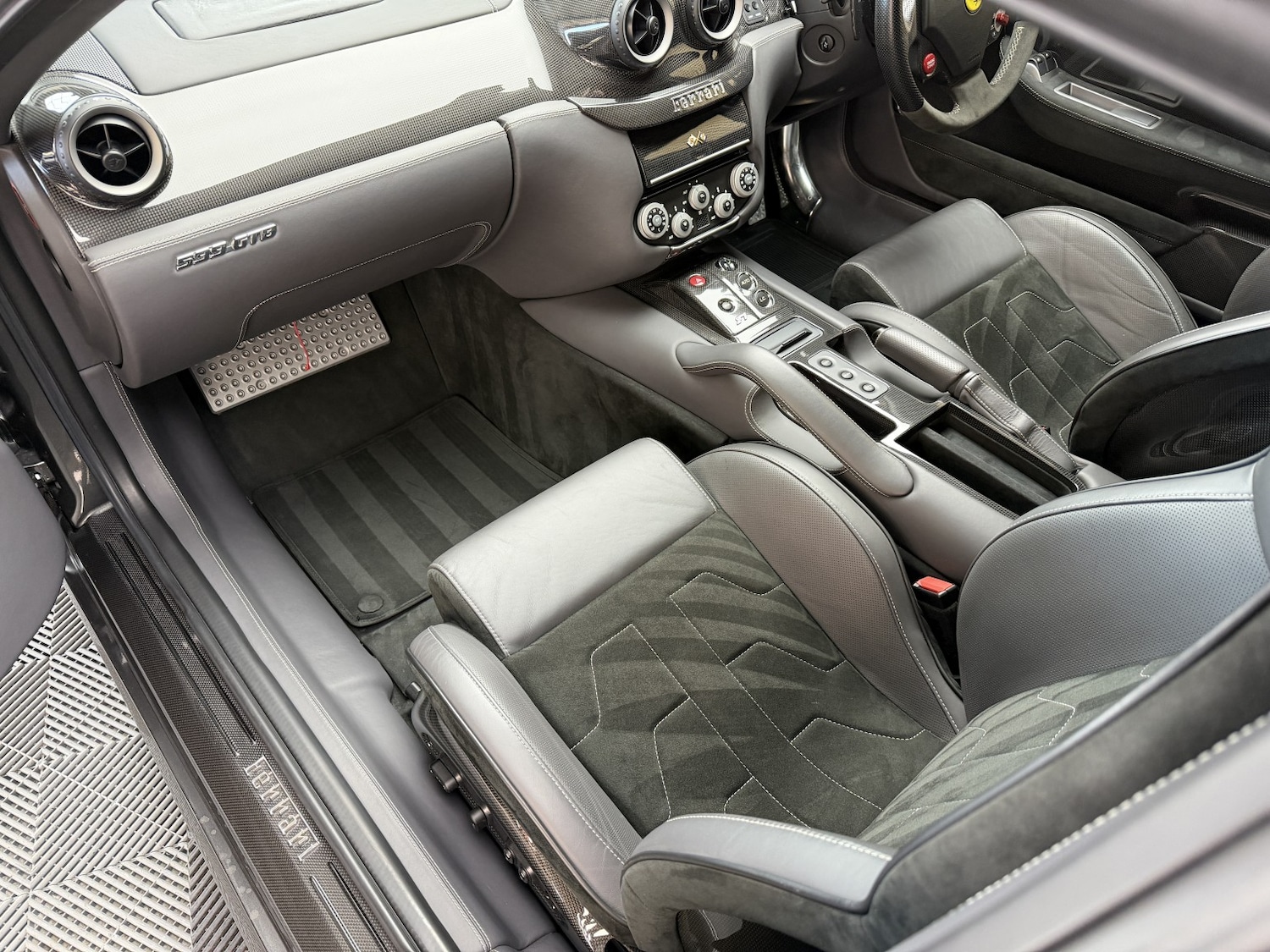 Used Ferrari 599 2011 for sale - 76706179: Photo 36